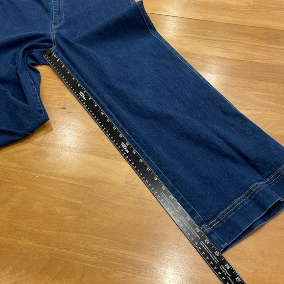 NWOT H&M Wide Leg Denim Jeans Women’s 10 Cropped Short Stretch Trendy - Picture 11 of 11